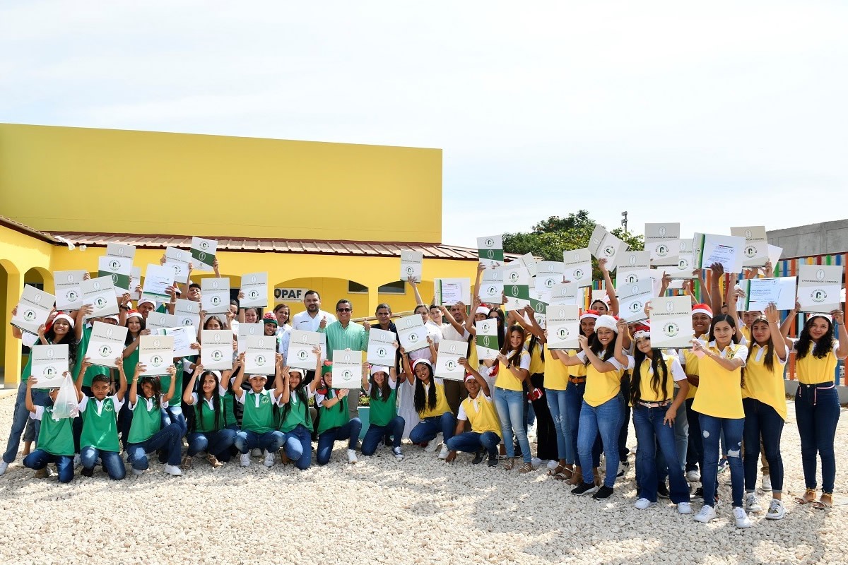 Las ceremonias se realizaron en la Casa de Justica (San Pelayo) y Casa de la Cultura Manuel H. Pretel (Ciénaga de Oro). El proceso de enseñanza – aprendizaje del inglés genera nuevas oportunidades para la región.