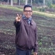 Profesor Yerki Urango Hidalgo