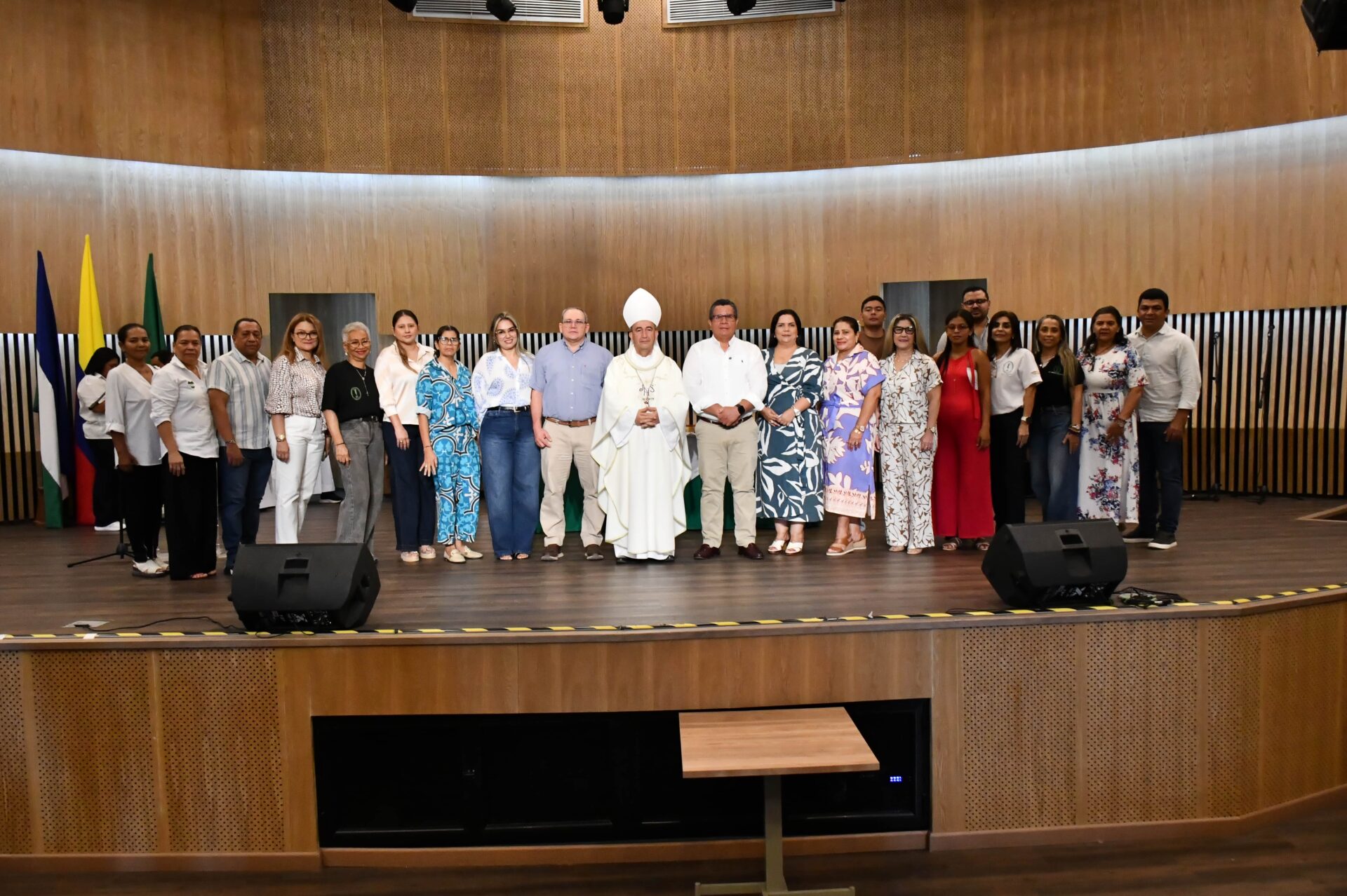 La celebración de este lunes 6 de abril se realizó en el Auditorio Cultural de la Universidad, espacio que reunió a la comunidad académica en torno a los 62 años de vida institucional.