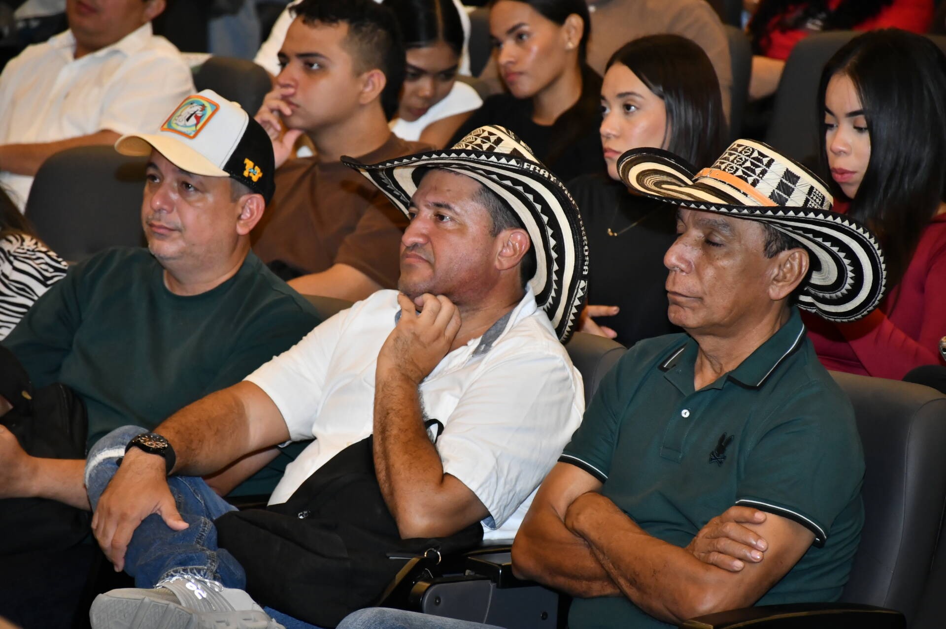 Academia, Gobierno y territorios se encontraron en Unicórdoba para plantear soluciones frente a la crisis por el frente frío, en un espacio de diálogo que conectó el conocimiento con las realidades de las comunidades afectadas.