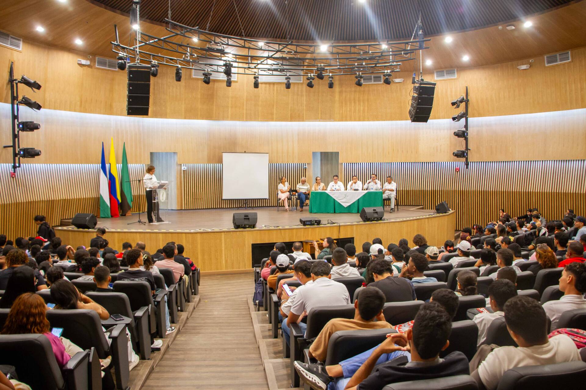 La conmemoración académica por el Día de la Tierra en Unicórdoba se desarrolló en el auditorio Cultural, lugar de desarrollo Montería.