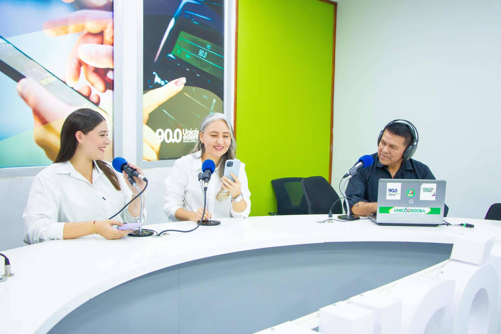 La parrilla de la emisora institucional se fortalece desde la importancia de resaltar los talentos, los músicos y los gestores de la cultura regional, así como seguir haciendo extensión del conocimiento desde la radio.