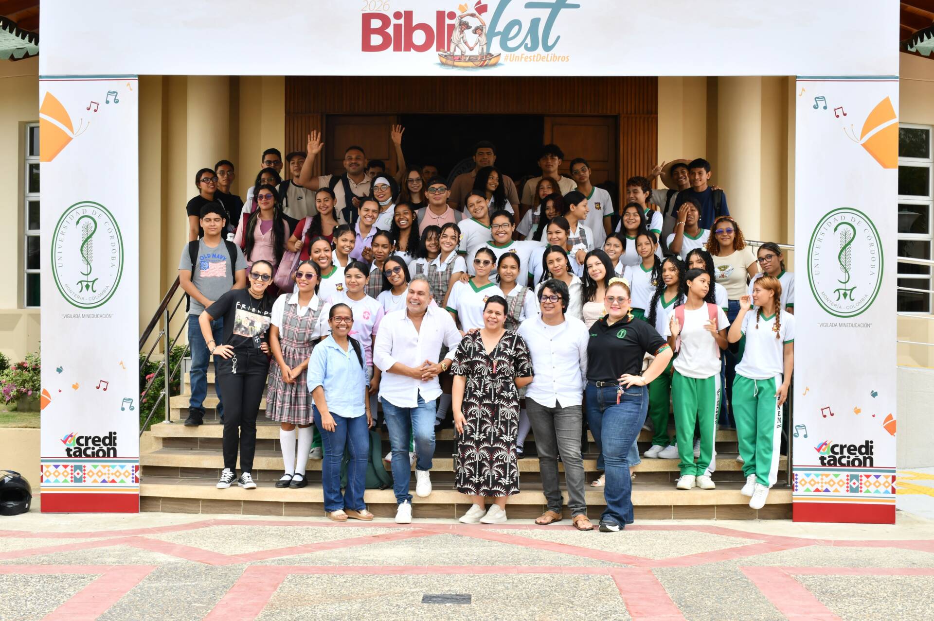 Lectura escénica, memoria caribeña, conversaciones sobre el territorio, rap, narración oral y experiencias sensoriales hicieron parte de la apertura del Bibliofest 2026, un encuentro que reunió distintas formas de vivir y compartir la cultura en la Universidad de Córdoba.