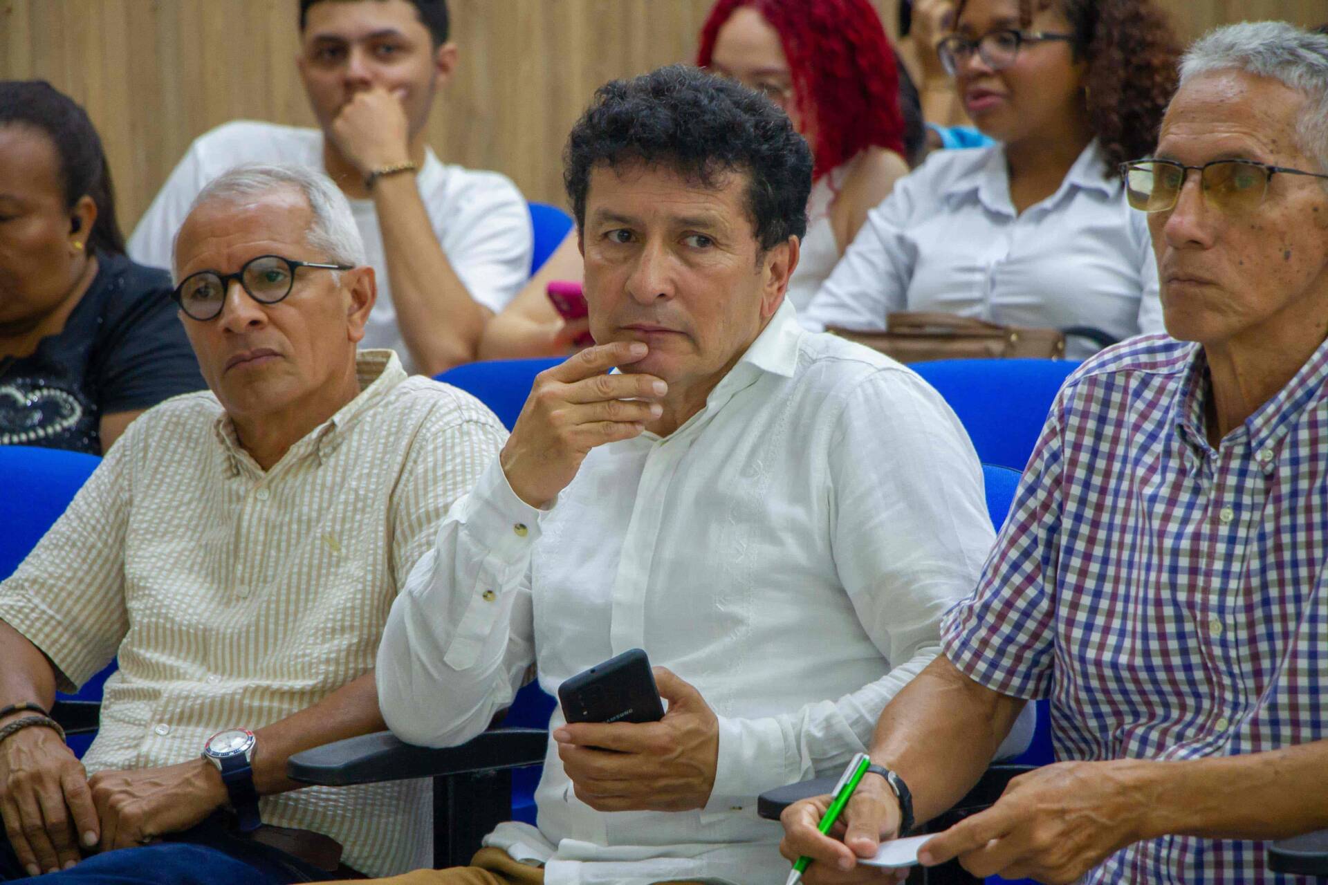 Expertos, docentes e investigadores analizaron en la Universidad de Córdoba el impacto ambiental, social y jurídico que enfrenta el río Sinú y plantearon la necesidad de que sea reconocido como sujeto de derechos en Colombia.