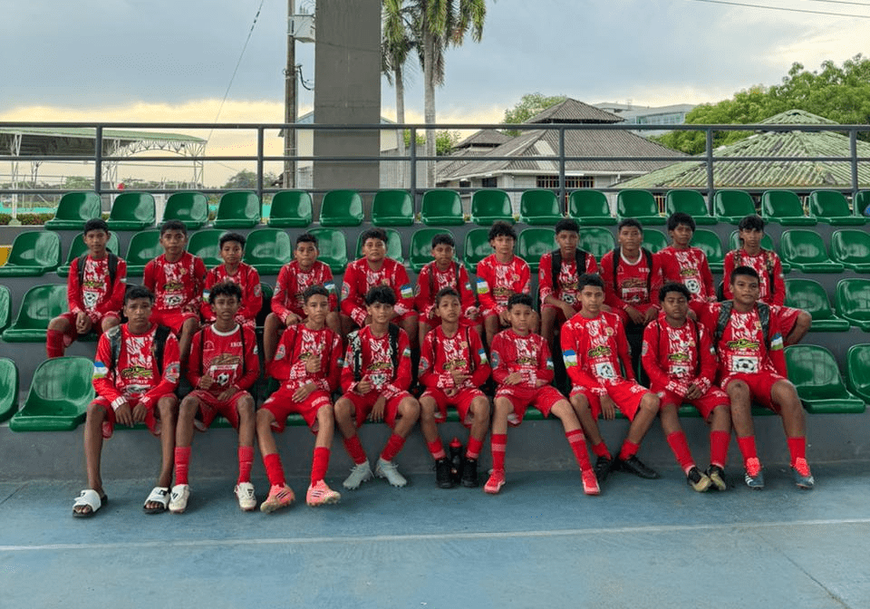 Durante el certamen deportivo, los asistentes participaron en actividades fundamentadas en la metodología del Neurofútbol, propuesta innovadora que combina la práctica de la disciplina deportiva y el fortalecimiento de habilidades cognitivas.
