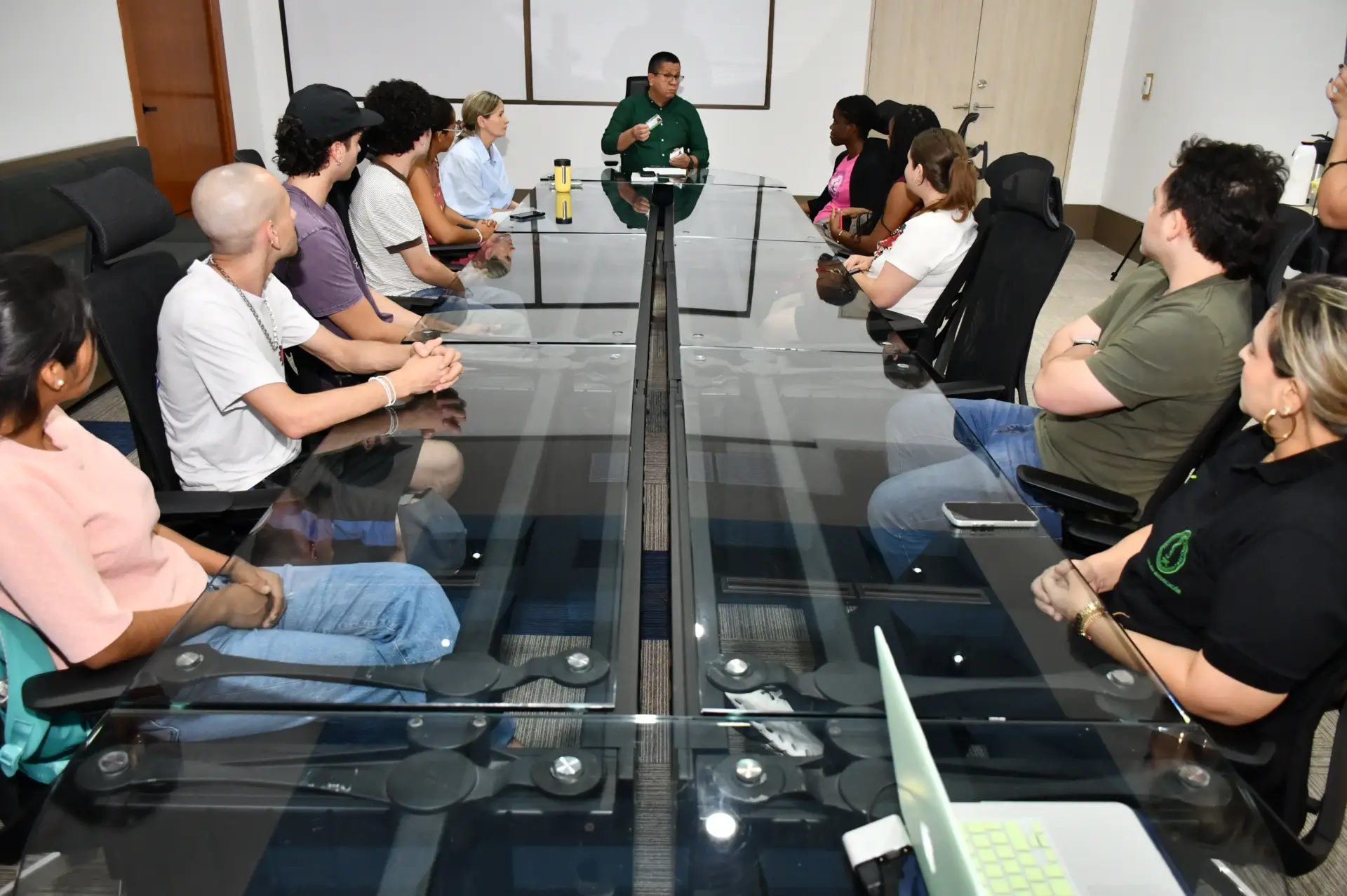 La movilidad internacional permite a estudiantes de diferentes países compartir conocimientos, experiencias y perspectivas con la comunidad universitaria de Unicórdoba.