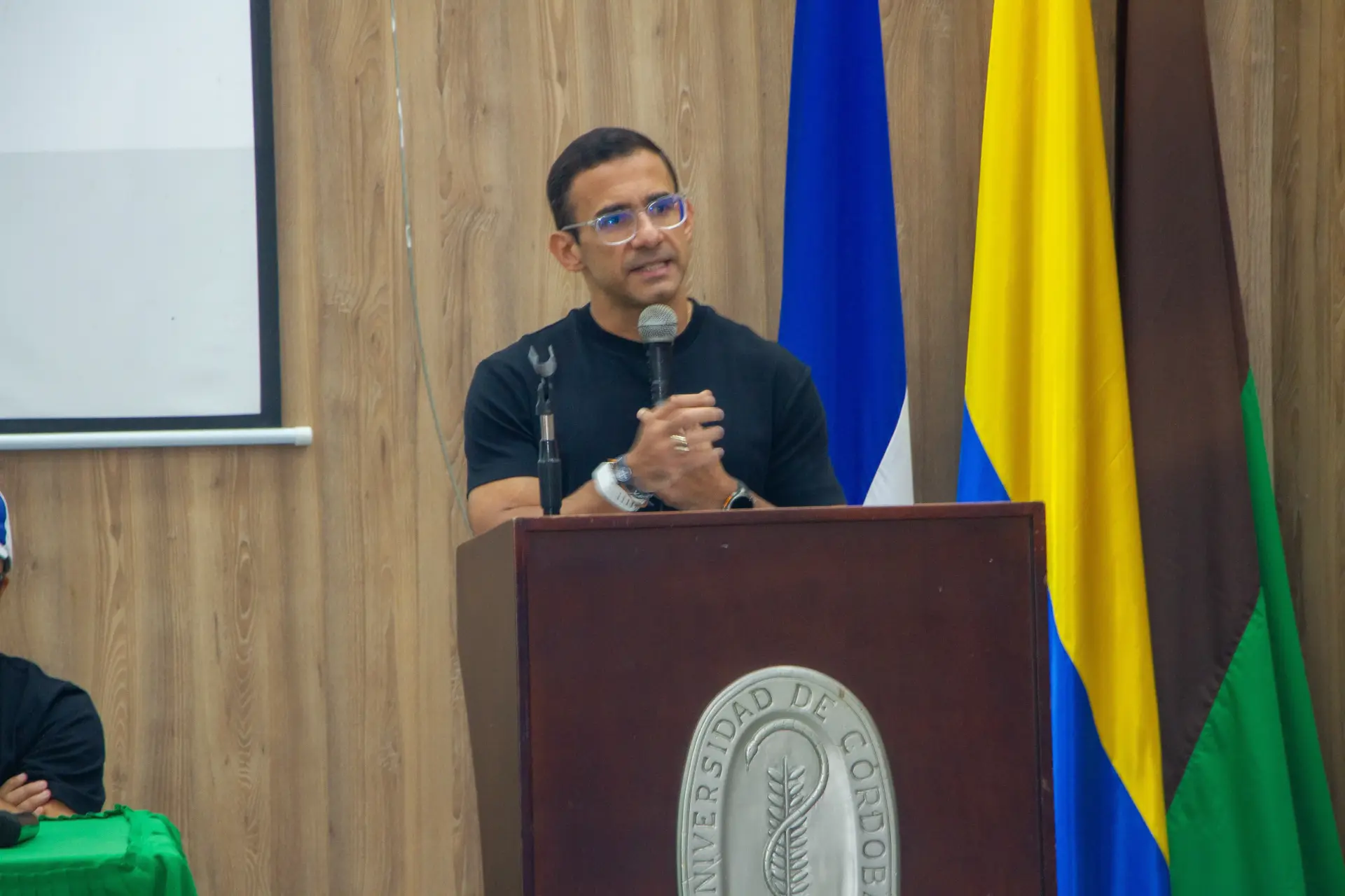 La alianza pone en marcha ‘Montería Lee’, que comienza como un proyecto piloto y se anunció su intención de fortalecerlo el próximo año. De esta manera, la lectura se incorpora a una agenda conjunta que busca que la educación sea una herramienta para transformar las condiciones de vida de los niños y jóvenes del municipio.