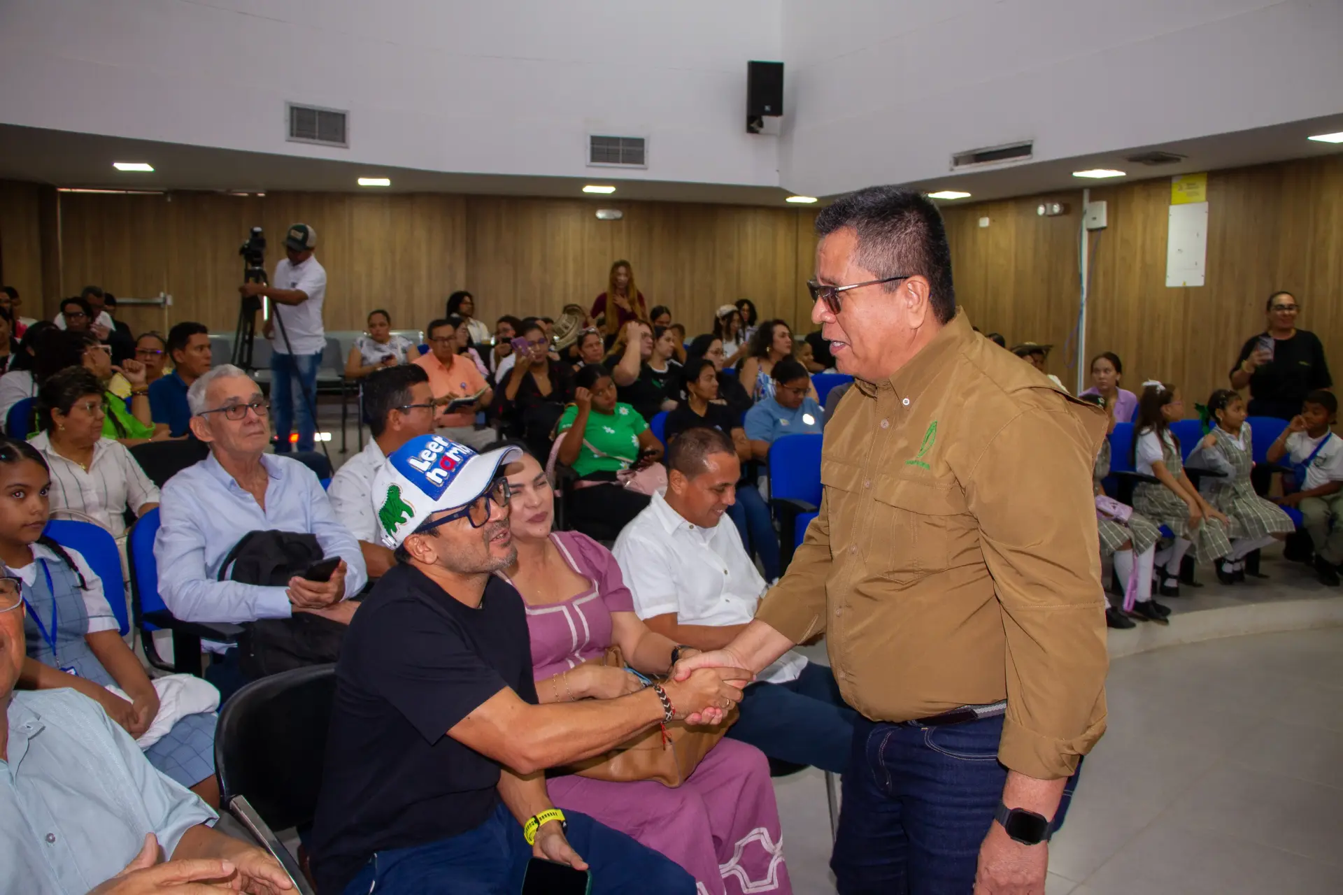 La alianza pone en marcha ‘Montería Lee’, que comienza como un proyecto piloto y se anunció su intención de fortalecerlo el próximo año. De esta manera, la lectura se incorpora a una agenda conjunta que busca que la educación sea una herramienta para transformar las condiciones de vida de los niños y jóvenes del municipio.